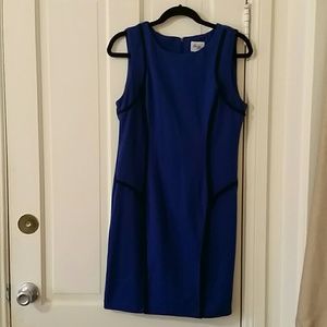 Dress misses size 10